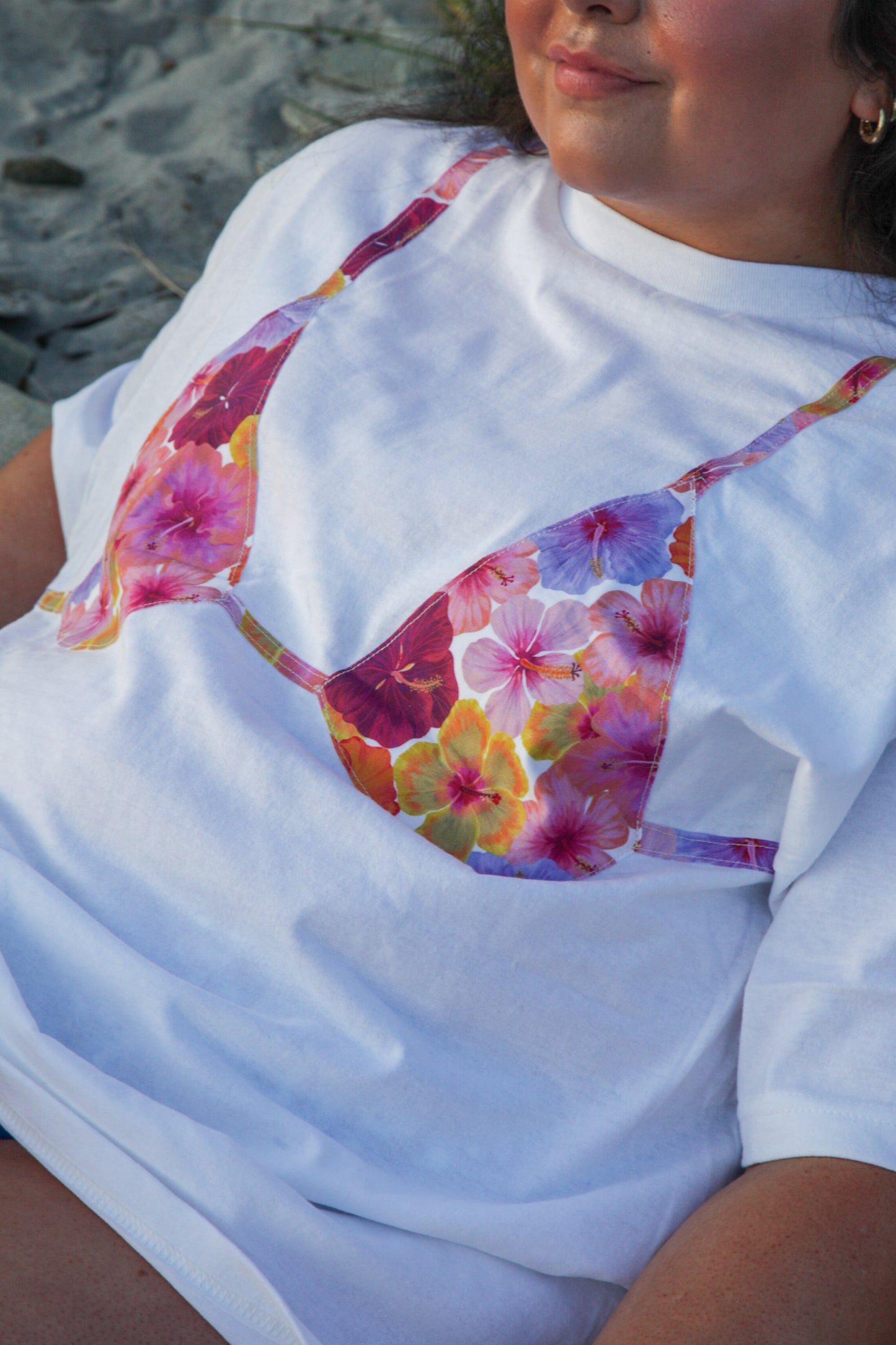 Hibiscus Kini Tee
