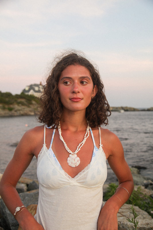 Lola Scallop Necklace